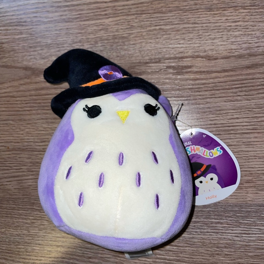 Holly 5” owl squishmallow